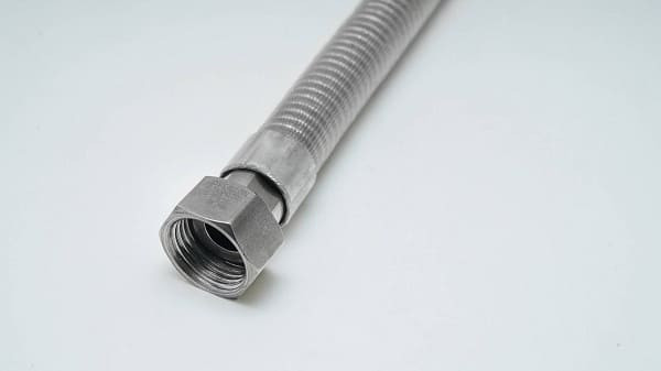 Подводка гибкая сильфонная универсальная с ПВХ покрытием 1/2" ВР, 1500 мм, OVERCON 4610043812278