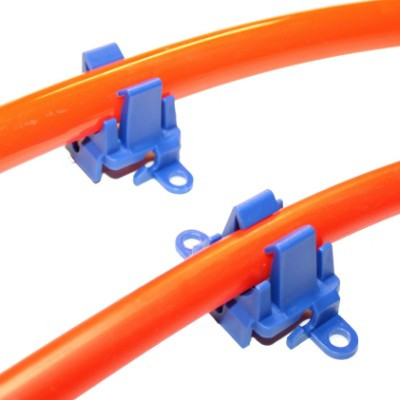 Клипса поворотная для крепления труб к арматурной сетке 14-20 мм